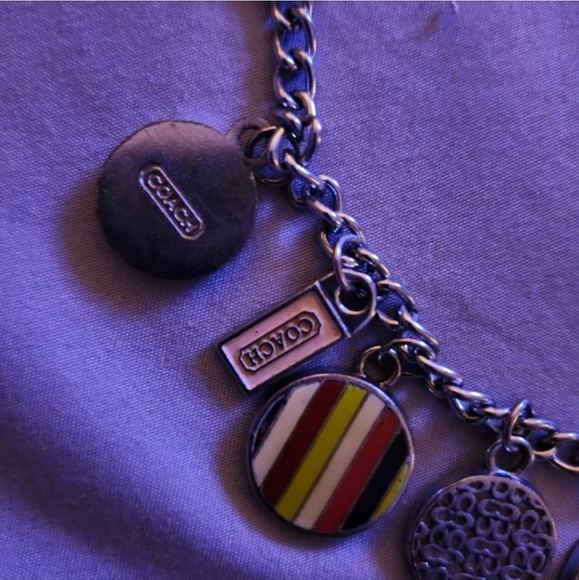 COACH CHARM NECKLACE - Picture 3 of 4